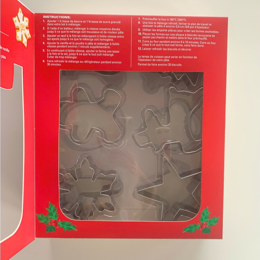 12 Christmas Cookie Cutters NISB